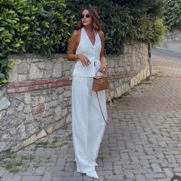 Zara OPEN BACK HALTER VEST - Picture 15 of 16